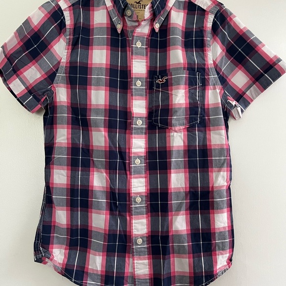 Hollister bundle of 2 Plaid Short-Sleeved Button Down Shirt Size Men’s Small EUC - Picture 3 of 12